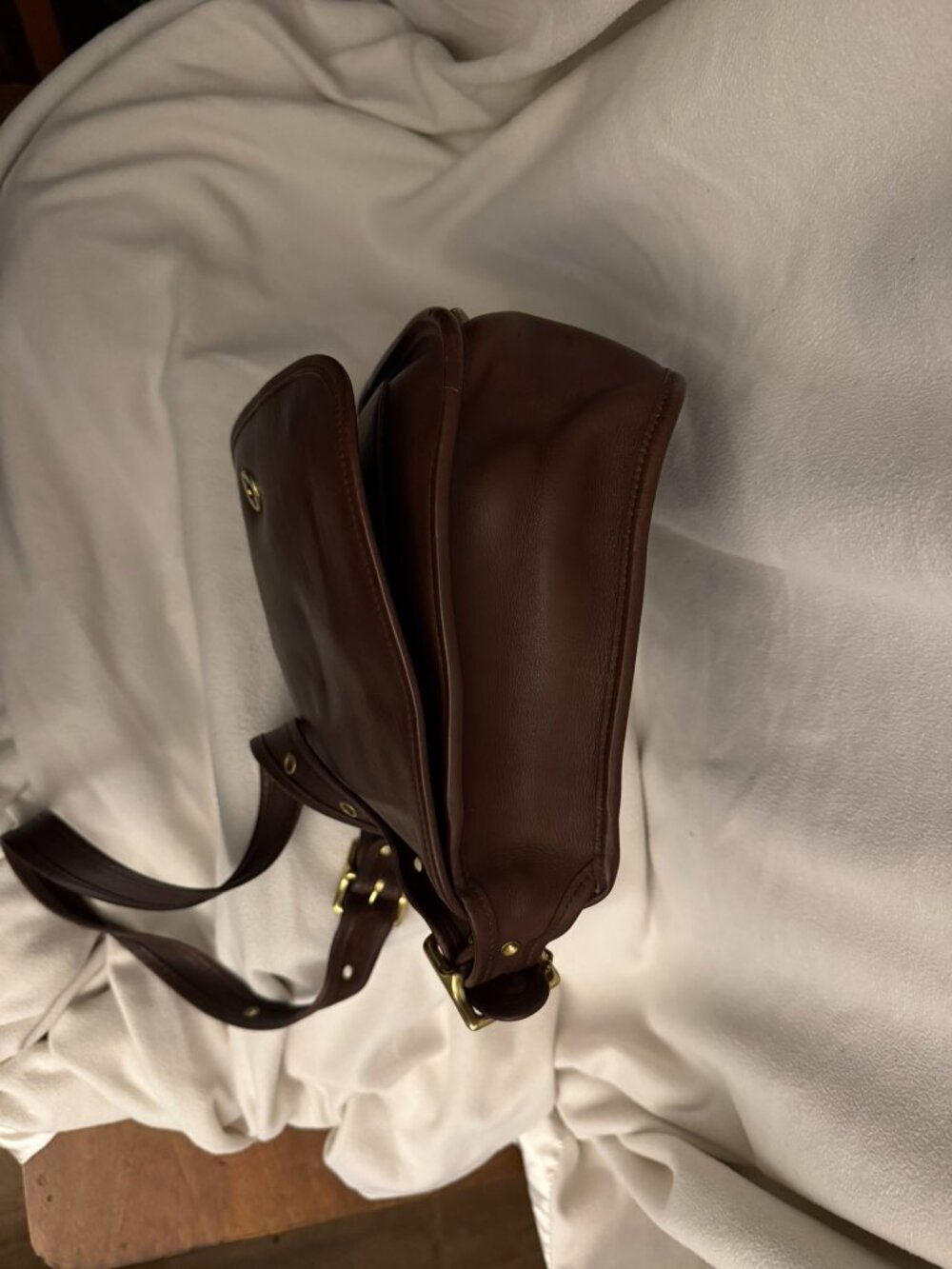 Coach (Vintage) Stewardess Bag Mahogany - Picture 6 of 10